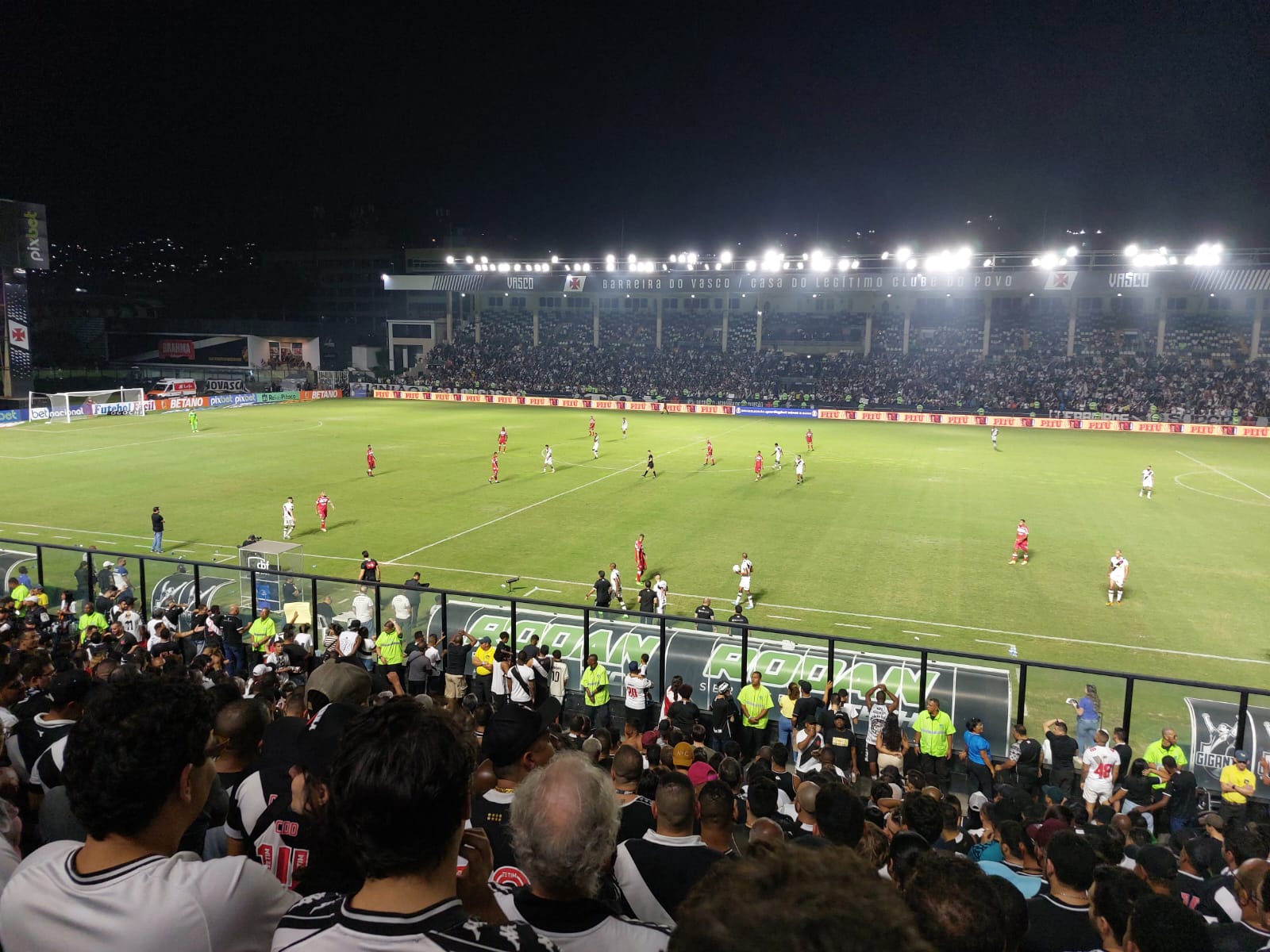 Vasco night game stadium